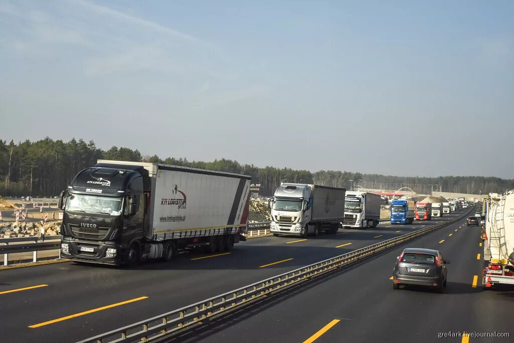 Автобан Германия. Автобаны Германии скорость. Движение в Германии. Автобан Германия ограничение скорости. Цена автобане