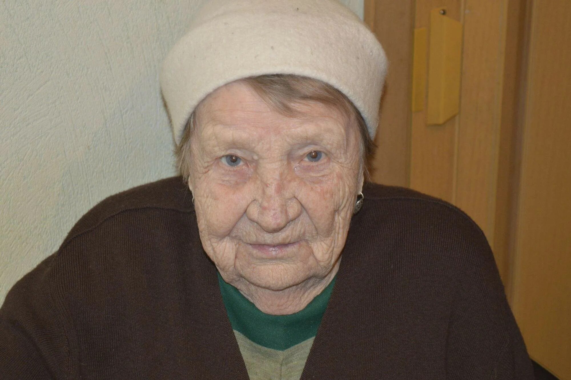 Старые бабушки 80 лет. Бабушка 90 лет. Женщина 90 лет. Бабушка 80 лет. Бабушка 72 года.