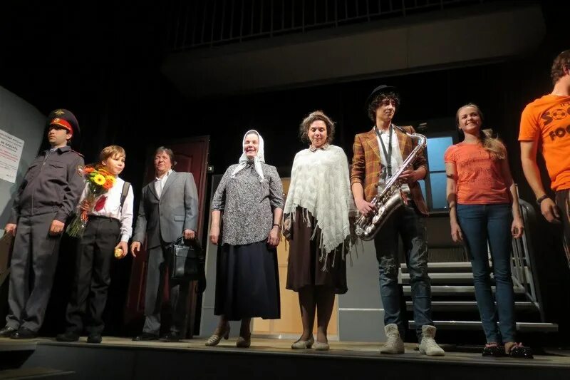 Зал театра русской драмы щепенко. Московский театр русской драмы п/р михаила щепенко. Сайт театр щепенко. Театр щепенко. Московский театр русской драмы живопись.