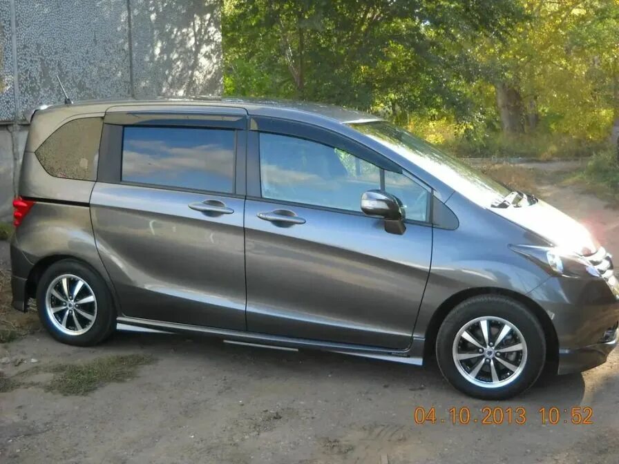 Honda freed 2009. Хонда Фрид 2009. Хонда Фрид минусы и недостатки.