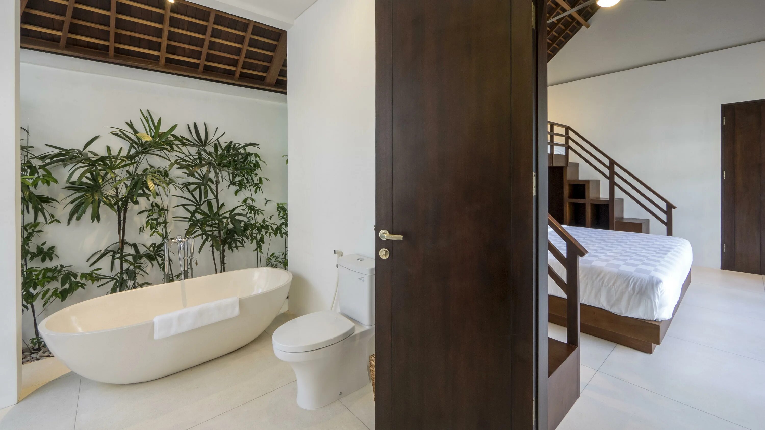 Квартира на бали. Ванна в стиле Бали в квартире. Апартаменты на Бали биоморфные. Недорогое жилье на Бали 2022.