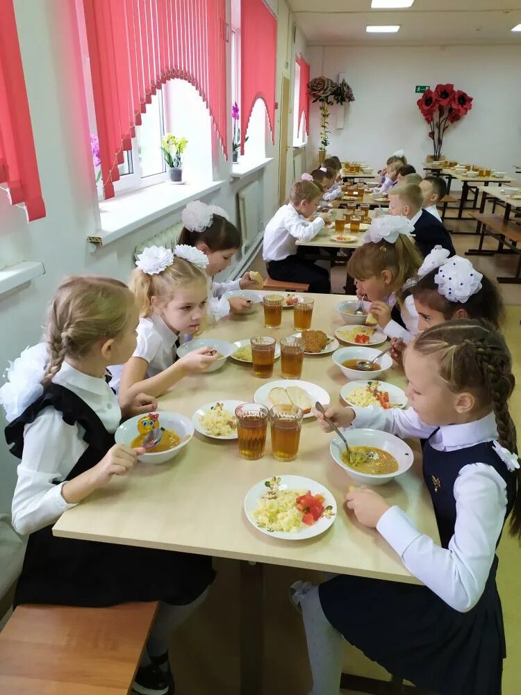 Обед 8 школа