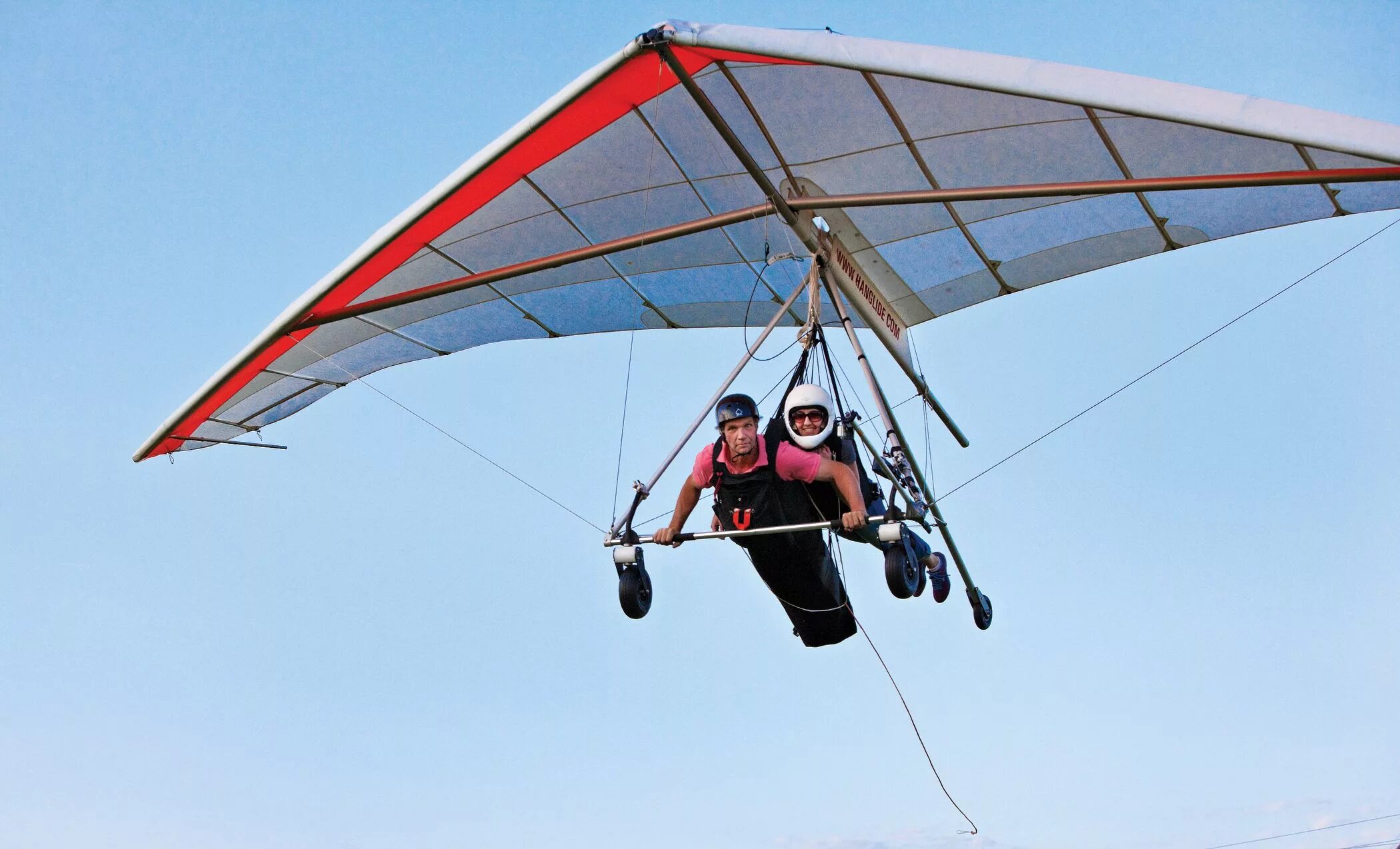 Летающий гони. Дельтаплан hang Gliding. Дельтаплан hang Glider. Дельтапланеризм (hang Gliding). Мотодельтаплан Москито.