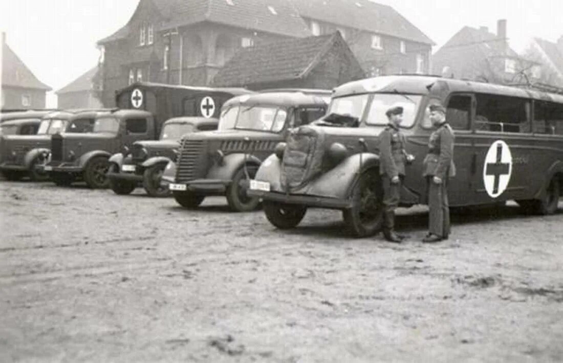 Bus Opel Blitz 1933. Opel Blitz 1940 автобус. Opel Blitz Ludewig Aero Wehrmacht. Bus, Opel-Blitz, f25.