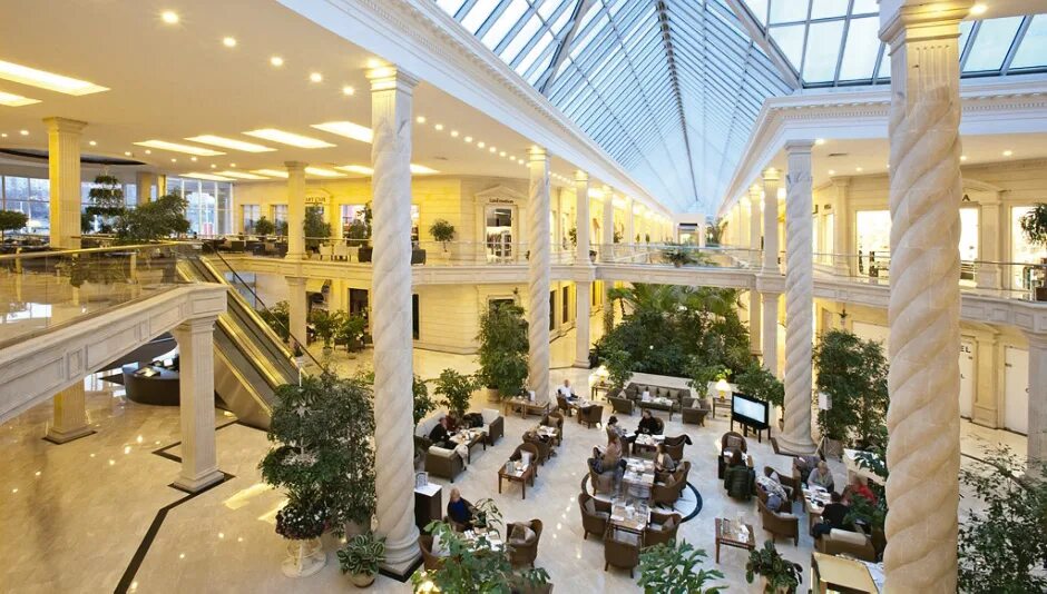 Крокус сити молл красногорск фото Файл:Красногорск. Крокус Сити Океанариум.jpg Вікіпедія