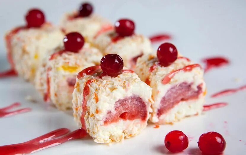 Вкус сладкой начинки. Вкусные начинки для торта. Эклеры maitre choux. Тарталетка «с клубникой» барракуда. Несладкие десерты.