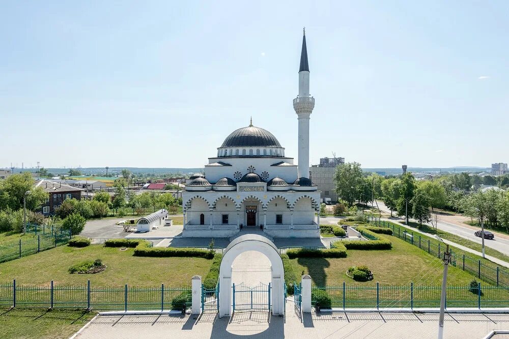 Мечеть верхняя пышма. Медная мечеть имени имама исмаила аль бухари. Мечеть в верхней пышме изнутри. Мечеть верхняя пышма. Медная мечеть им.
