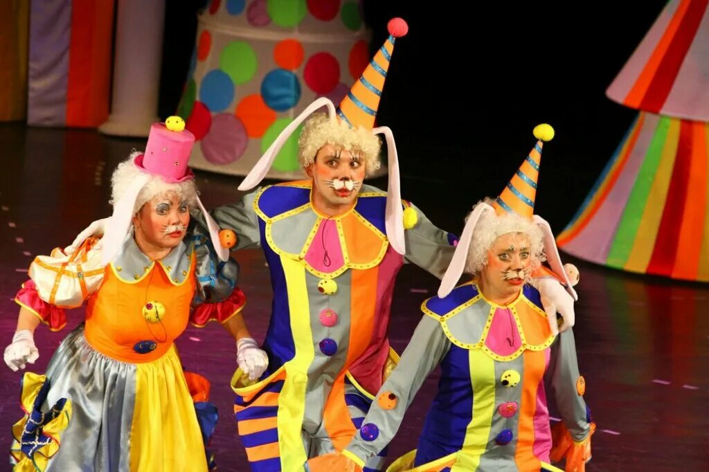 Сайт театра на неве детского. Театр на неве санкт-петербург. Театр на неве санкт-петербург. Детский драматический театр санкт петербург. Детский драматический театр на неве зал.