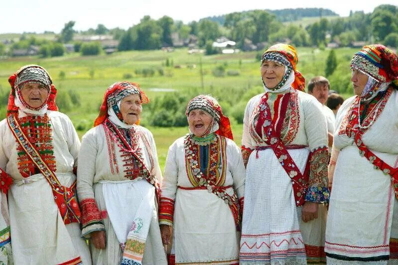 Марийцы и мордва. Удмурты и бесермяне. чуваши, удмурты, марийцы. бесермяне в удмуртии. бесермяне народ национальный костюм.