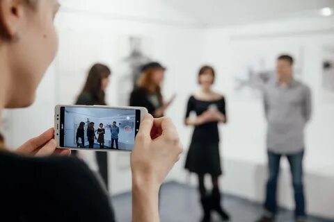 Поделиться фотографией