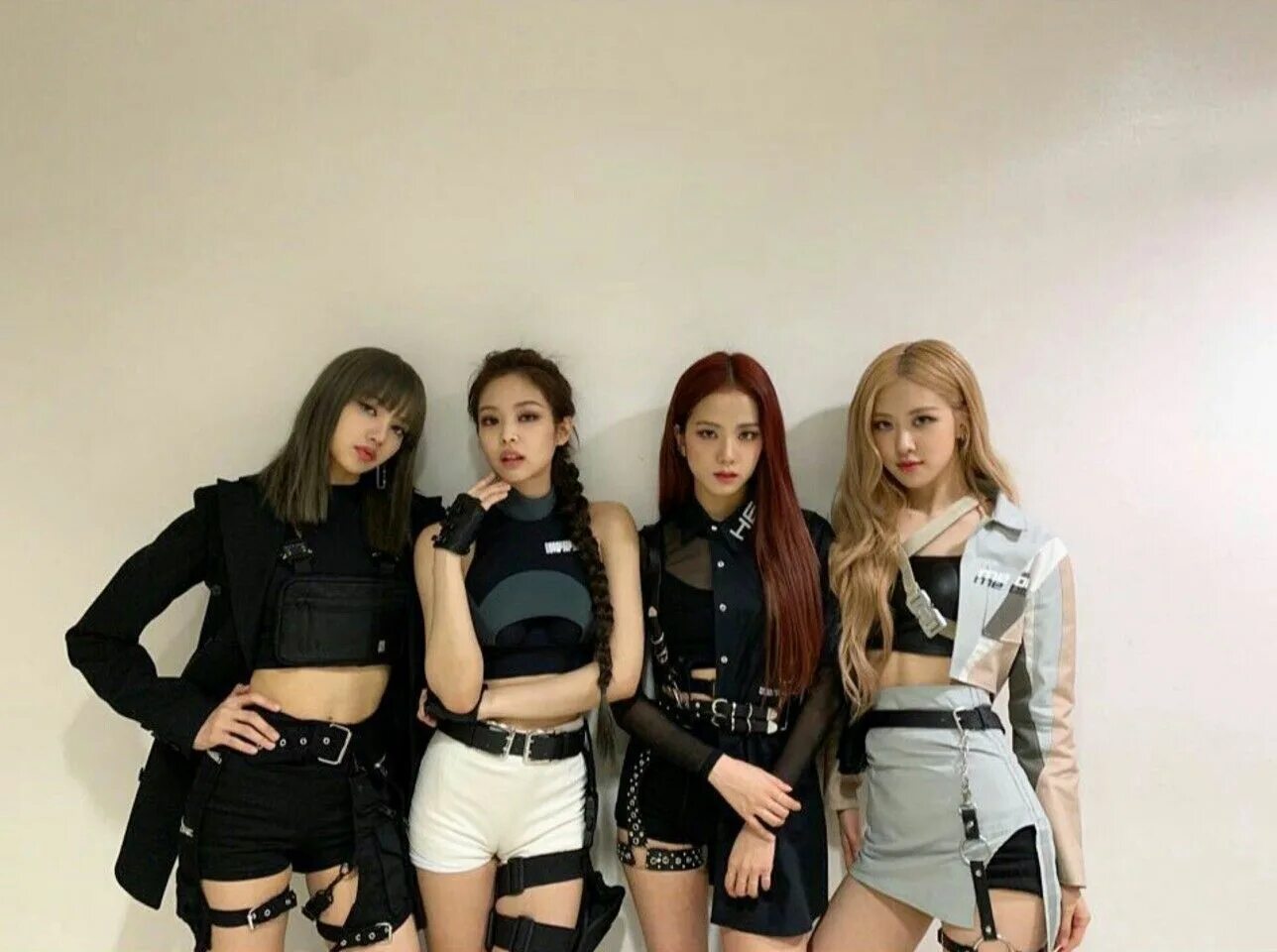 Какой там групп. Блэк пинк. блэк пинк 2020. группа blackpink 2019. блэк пинк kill.