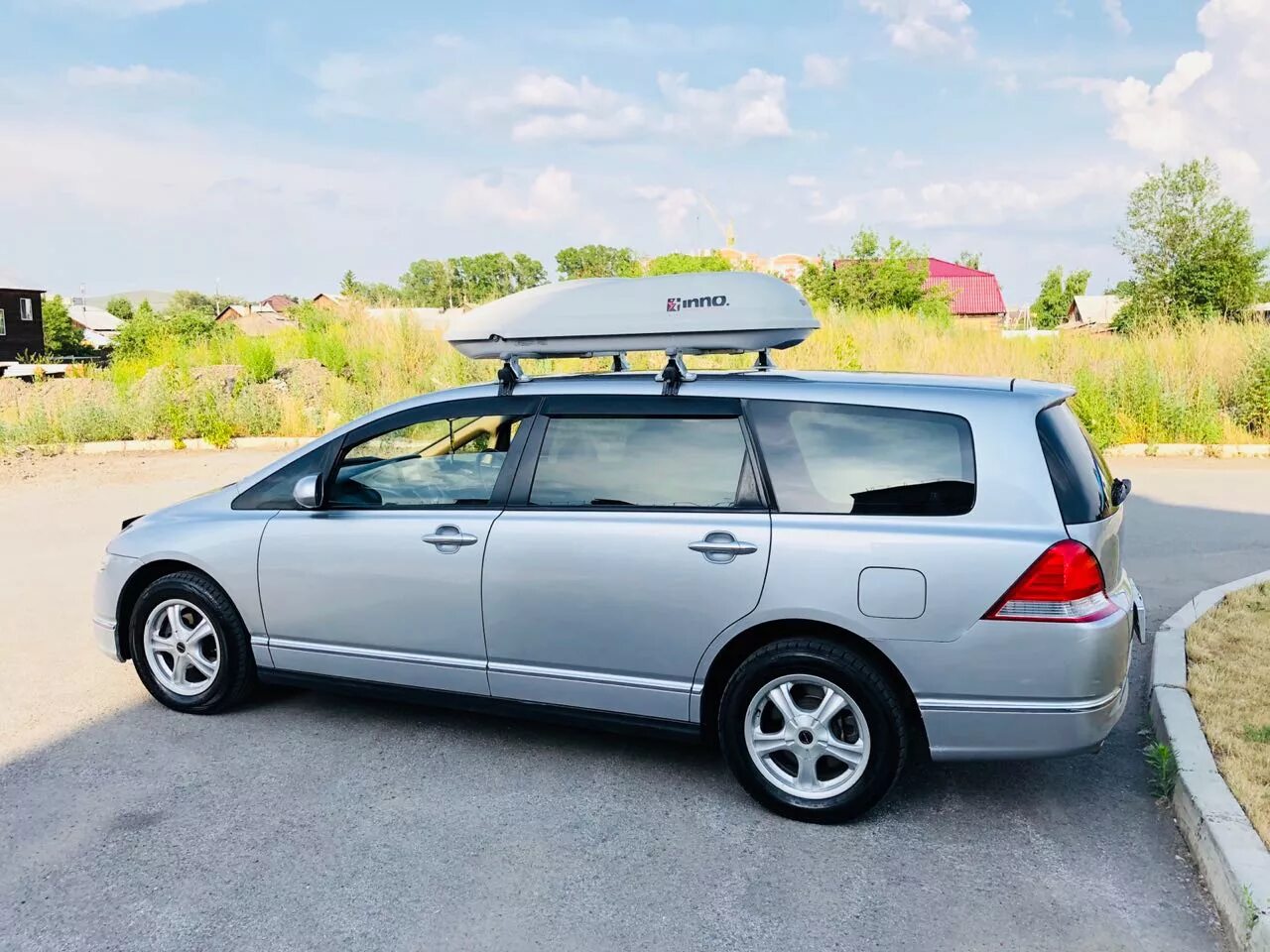 Авито машины универсал. Lacetti Wagon. Универсал. Универсал авто. Автомобиль универсал в России.