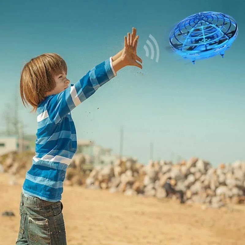 Игрушка дрон UFO. Квадрокоптер интерактивная летающая тарелка UFO. Мини дрон НЛО. Дети с дронами.