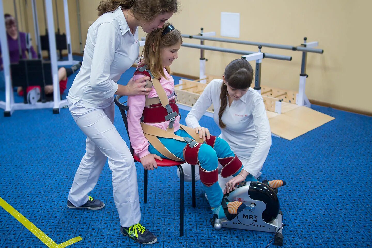 Реабилитационные центры клиники спасение. Реабилитационный центр территория здоровья барнаул. Блоковые аппараты в механотерапии. Аппараты маятникового типа механотерапия. Движения центр реабилитации.