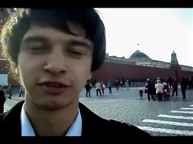 Сережа сбрил брови слушать