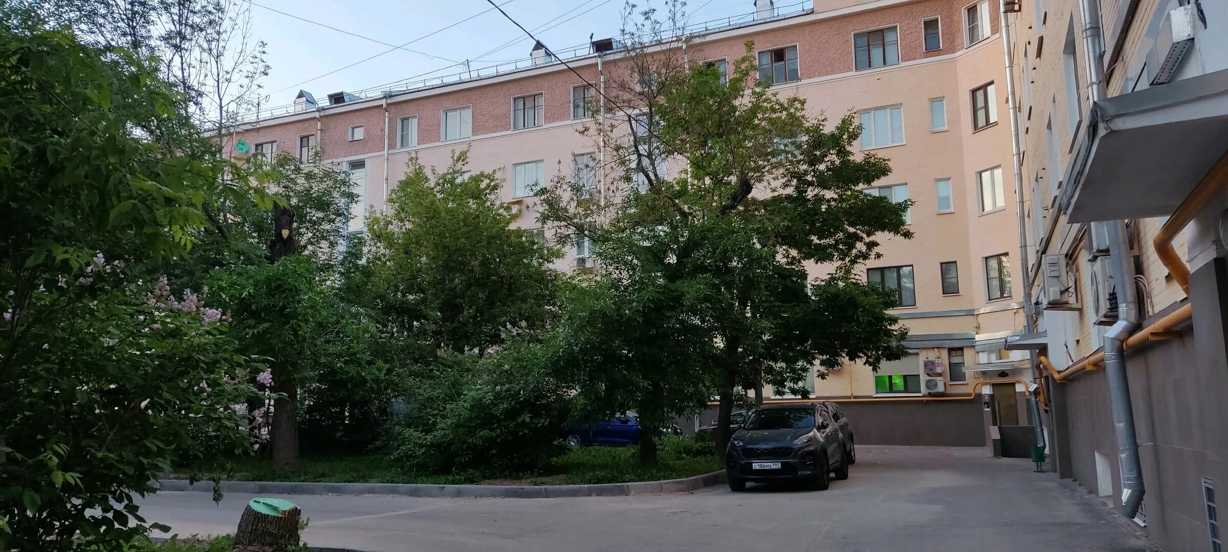 «китайская стена» — самый длинный дом в ярославле (490 метров)[. Новогиреевская дом 24а по реновации фото. Дом 29 09 24. Дом 29 09 24. Можайское шоссе 24.