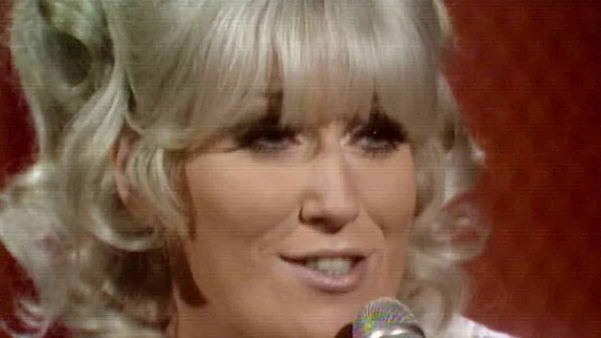 Son of a preacher man. Dusty Springfield в молодости. Дасти Спрингфилд Британская певица. Dusty Springfield son of a Preacher man. Дасти Спрингфилд слушать.