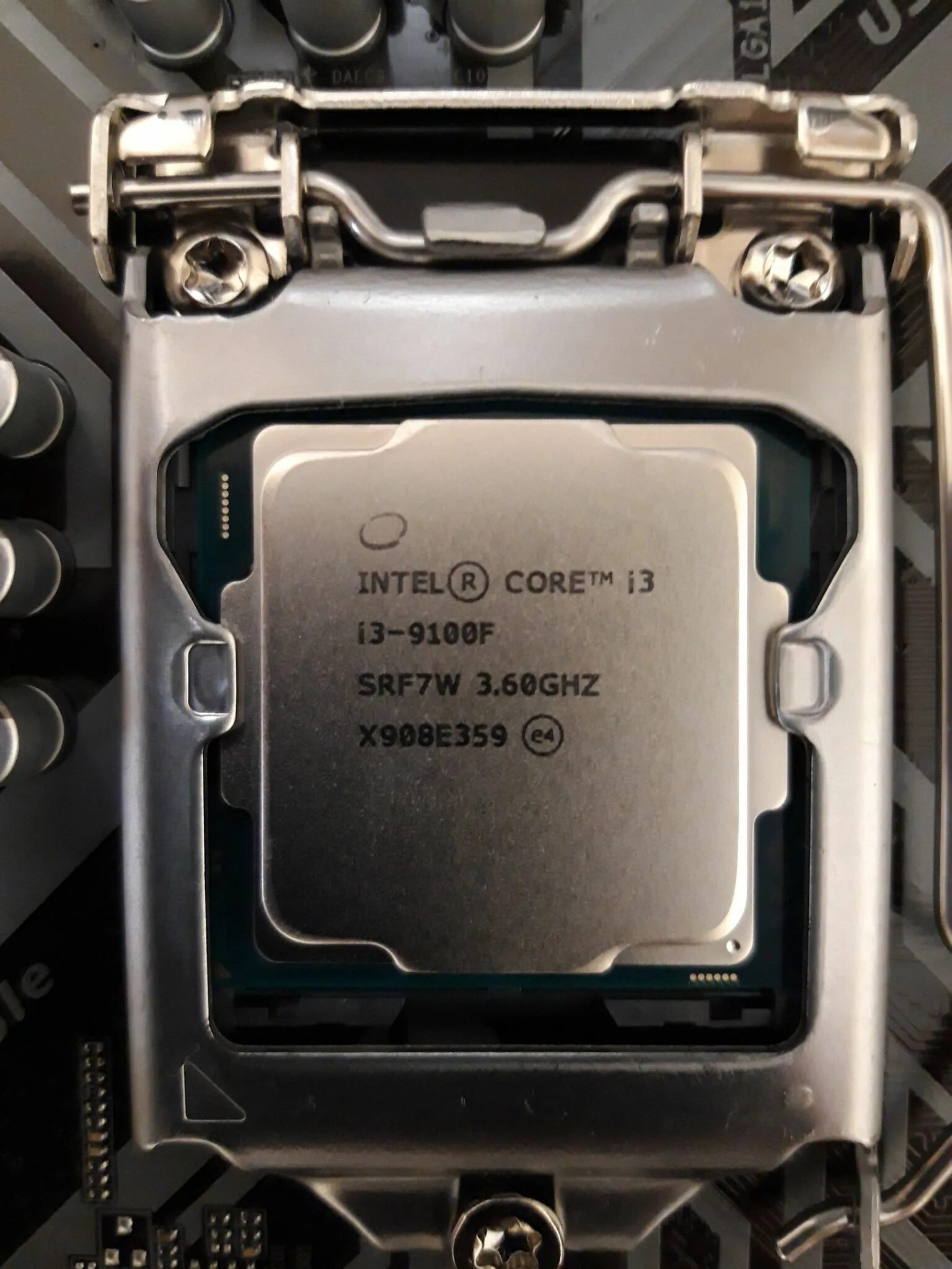 Intel core i3 9100f 3600 мгц. Intel core i3-9100. intel core i3-9100f (box). i3 9100f. intel core i3-9100f (oem).