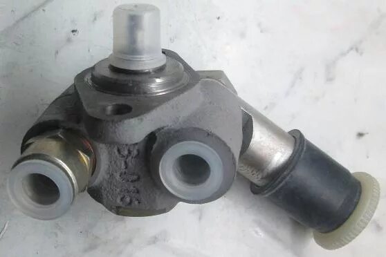 1106010 топливный низкого давления дв. 1106010 камаз (язда). Насос низкого давления камаз 740 евро. Помпа ручной подкачки камаз евро 3. Насос тннд (евро) камаз камаз 740.