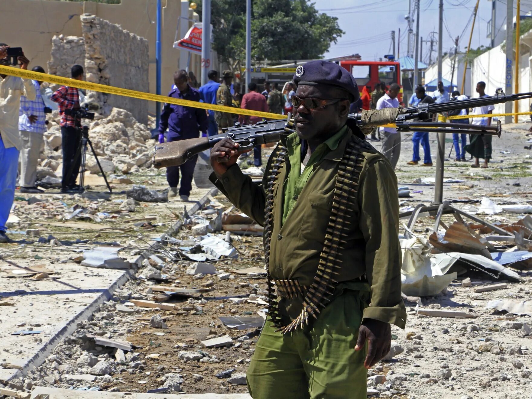 Теракт в могадишо отель. Могадишо столица Сомали. Сомали 1993 террористическая. 126. Сомали: Могадишо. Сомалийские террористы.