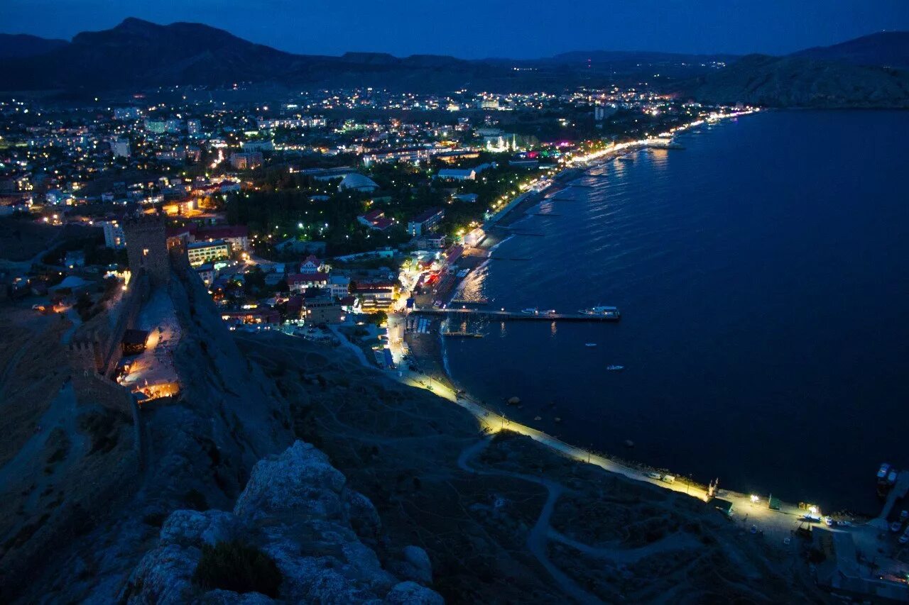 Судак ялта. Судак крым. город судак в крыму. курортный город судак. судак центр города.