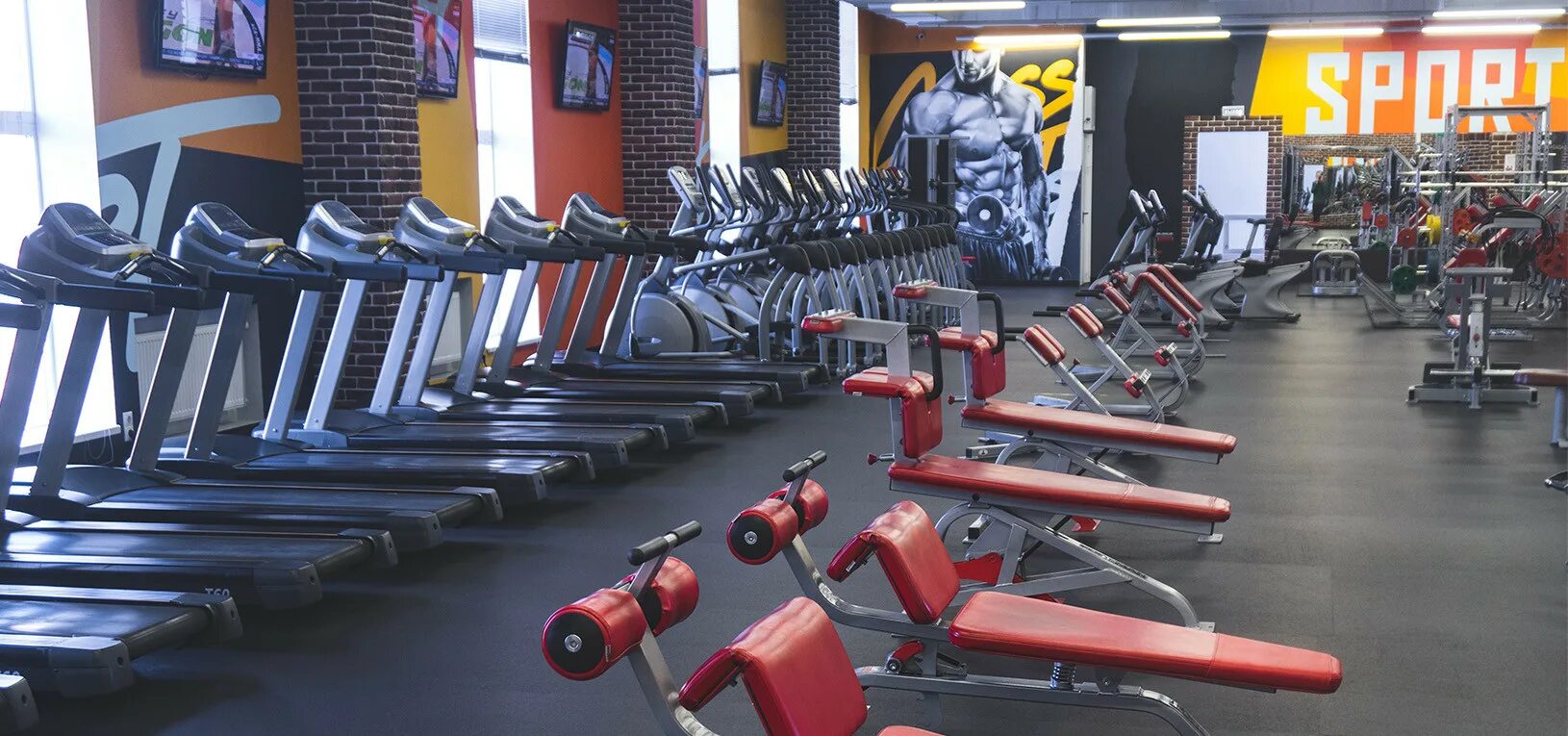 Спортлэнд тренажерный зал. Тренажерный зал москва. Записаться в зал. Занятия в спортзале. Крутые московские спортзалы.