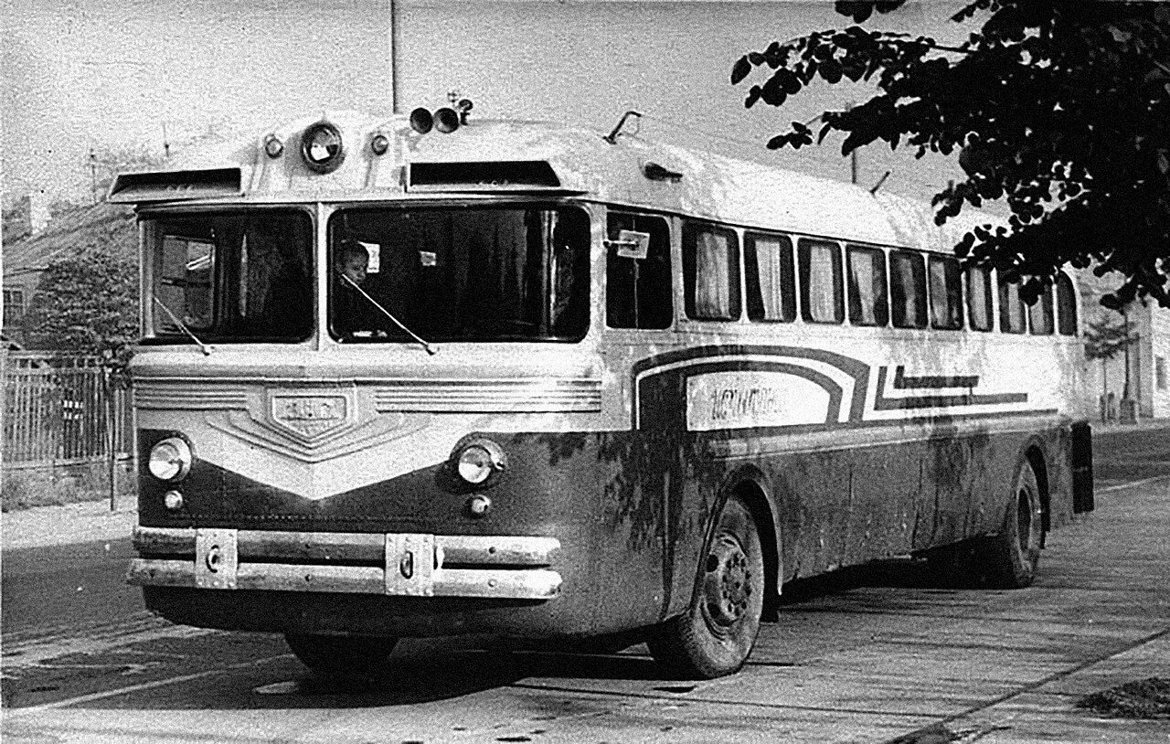 Автобус всем назад всем назад. Зил 127. зис-127 зил-127. автобус зил 127. зис-э127 опытный.