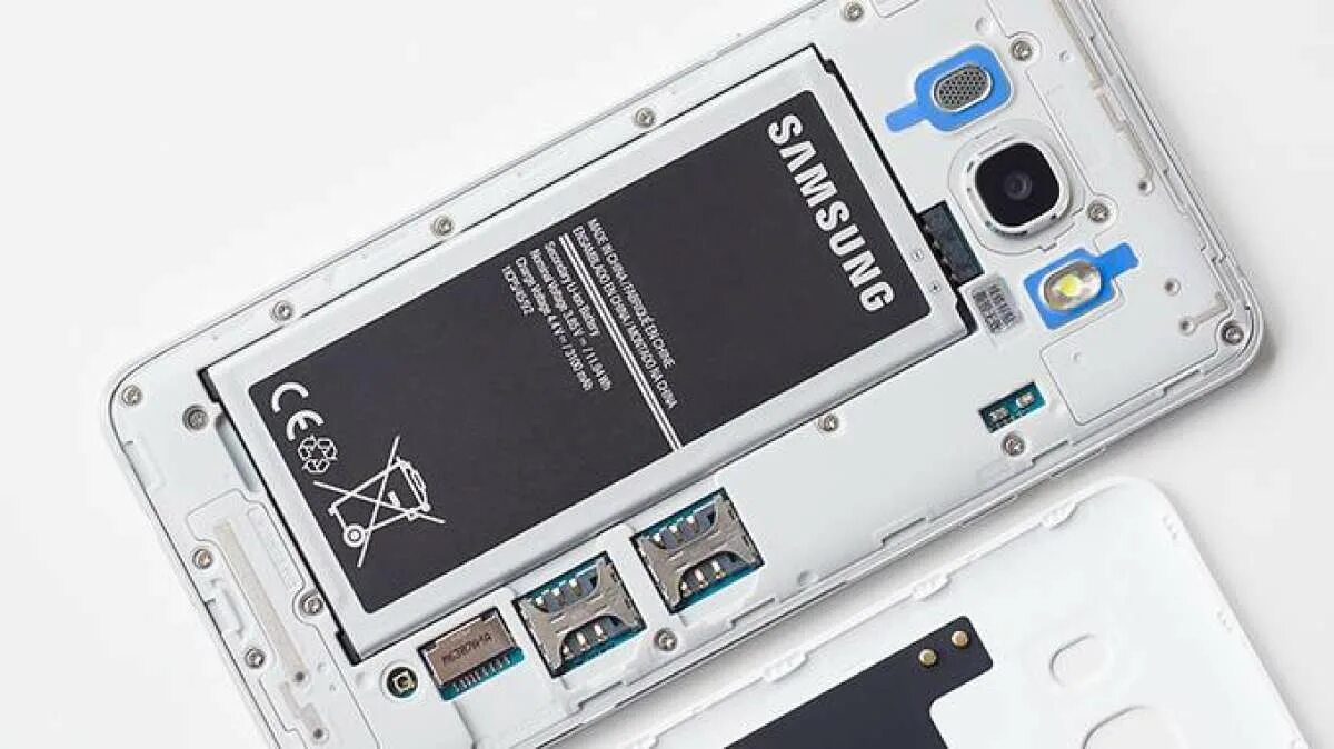 Samsung j5 2016 батарея. Samsung Galaxy j5 аккумулятор. Samsung Galaxy j5 2016 АКБ. Samsung j5 6 2016. Память самсунг j5