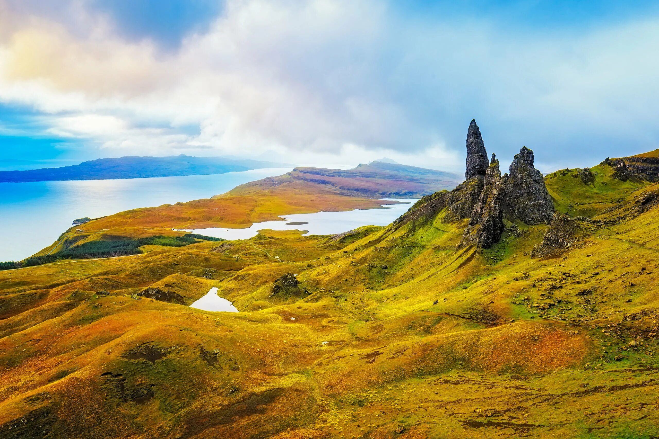 Остров Скай, Шотландия (Isle of Skye). Остров Скай внутренние Гебриды. Остров Скай (Гебриды, Шотландия).. Старик Сторр - остров Скай, Шотландия. Scotland is beautiful