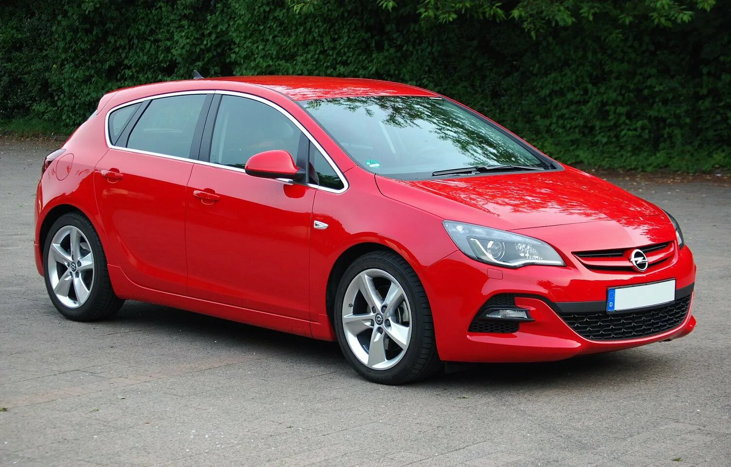 Opel Astra j. Opel Astra j 2013.