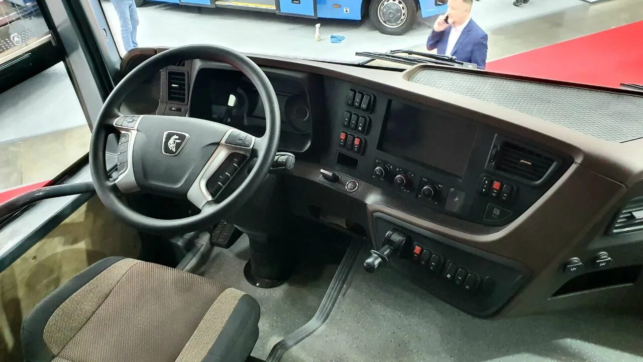 КАМАЗ 6250 автобус. Вахтовый автобус КАМАЗ 6250. КАМАЗ 6250 салон. КАМАЗ автобус вездеход 2022.