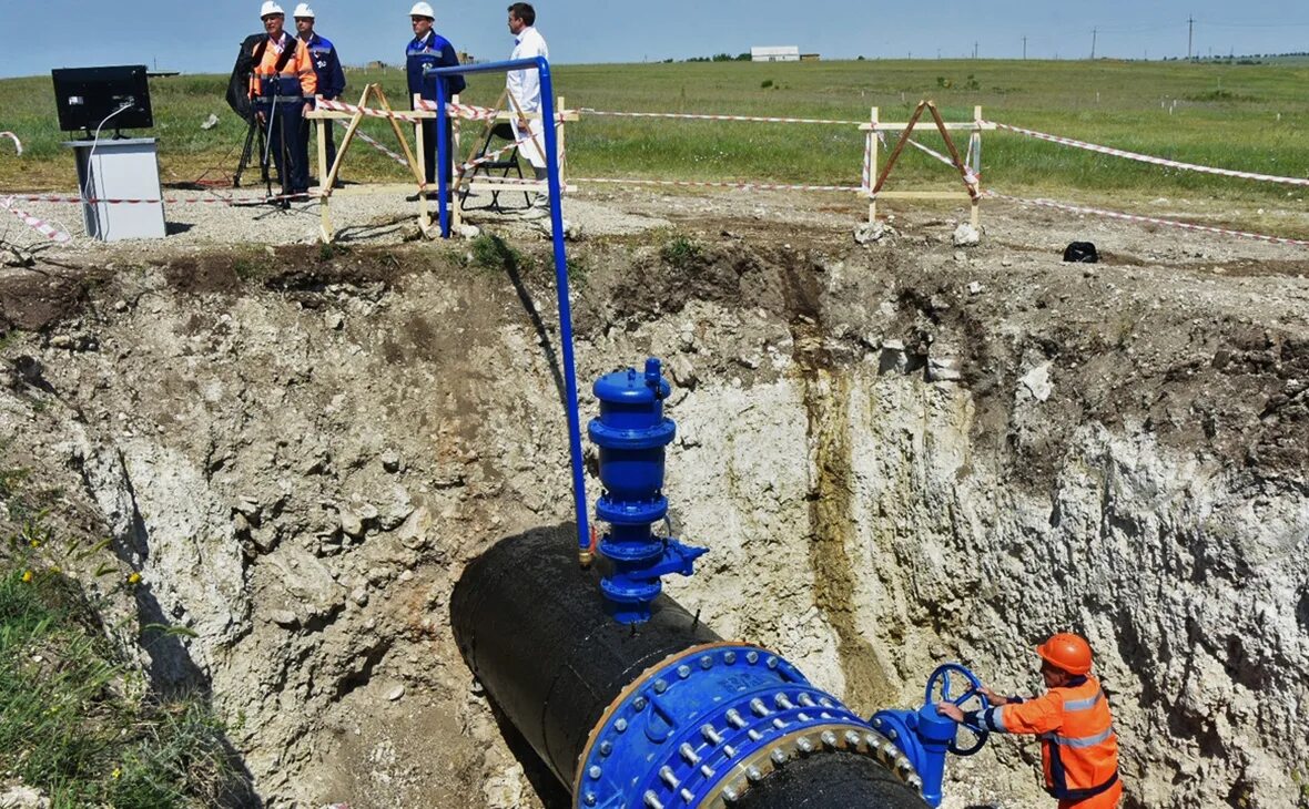 Водопровод в крыму. Водоснабжение. Водовод Крым. Высоконапорный водовод. Водопровод Крым.