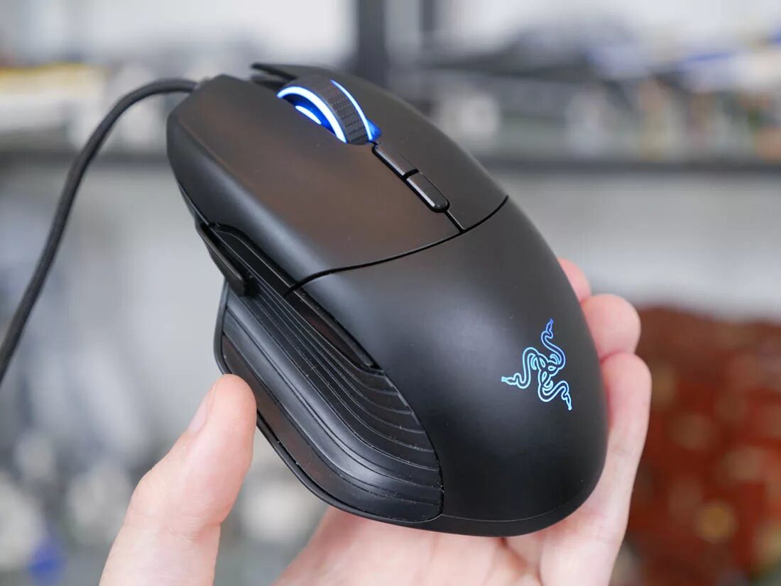 Мышка включается и выключается. Razer basilisk. мышь razer. мышка райзер василиск. razer x7 мышь.