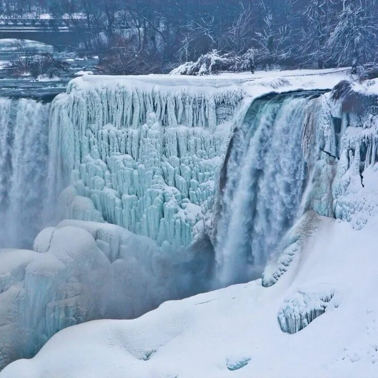 Frozen fall. Замерзший Ниагара водопад Ниагара. Ниагарский водопад замерз. Северная Америка замёрзший водопад Ниагарский. Ниагарский водопад 2022.