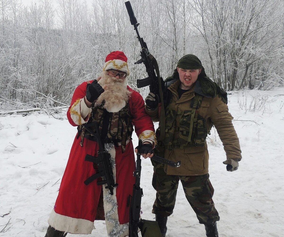 Армейский дед. Боевой дед Мороз. Военный дед Мороз. Тактический дед Мороз. Новогодний спецназ.