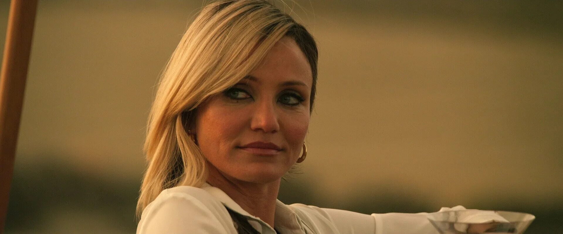 Кэмерон диаз советник. Советник 2013 кэмерон диаз. Кэмерон диаз советник фото. Кэмерон диаз советник. Камерон диаз советник стрижка.