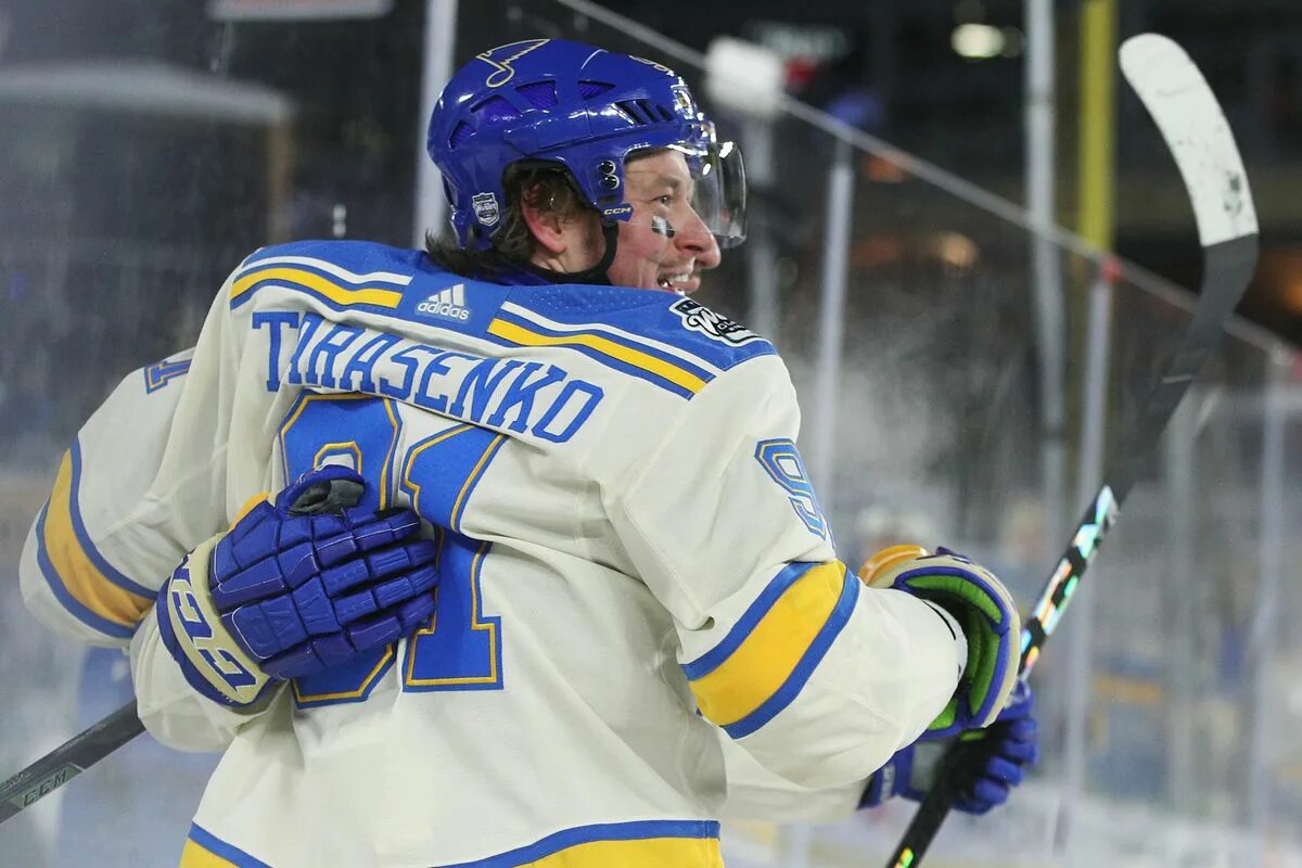 Тарасенко нхл сент луис. Халлок, миннесота. Тарасенко хоккеист нхл. Луис январь. Винсент луис.
