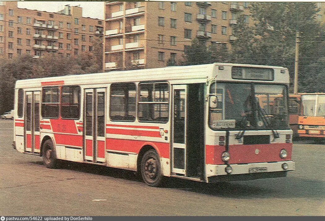 Советский общественный транспорт. ЛИАЗ 5256 и677. ЛИАЗ-5256 автобус. ЛИАЗ 5256 СССР. ЛИАЗ 5256 90е.