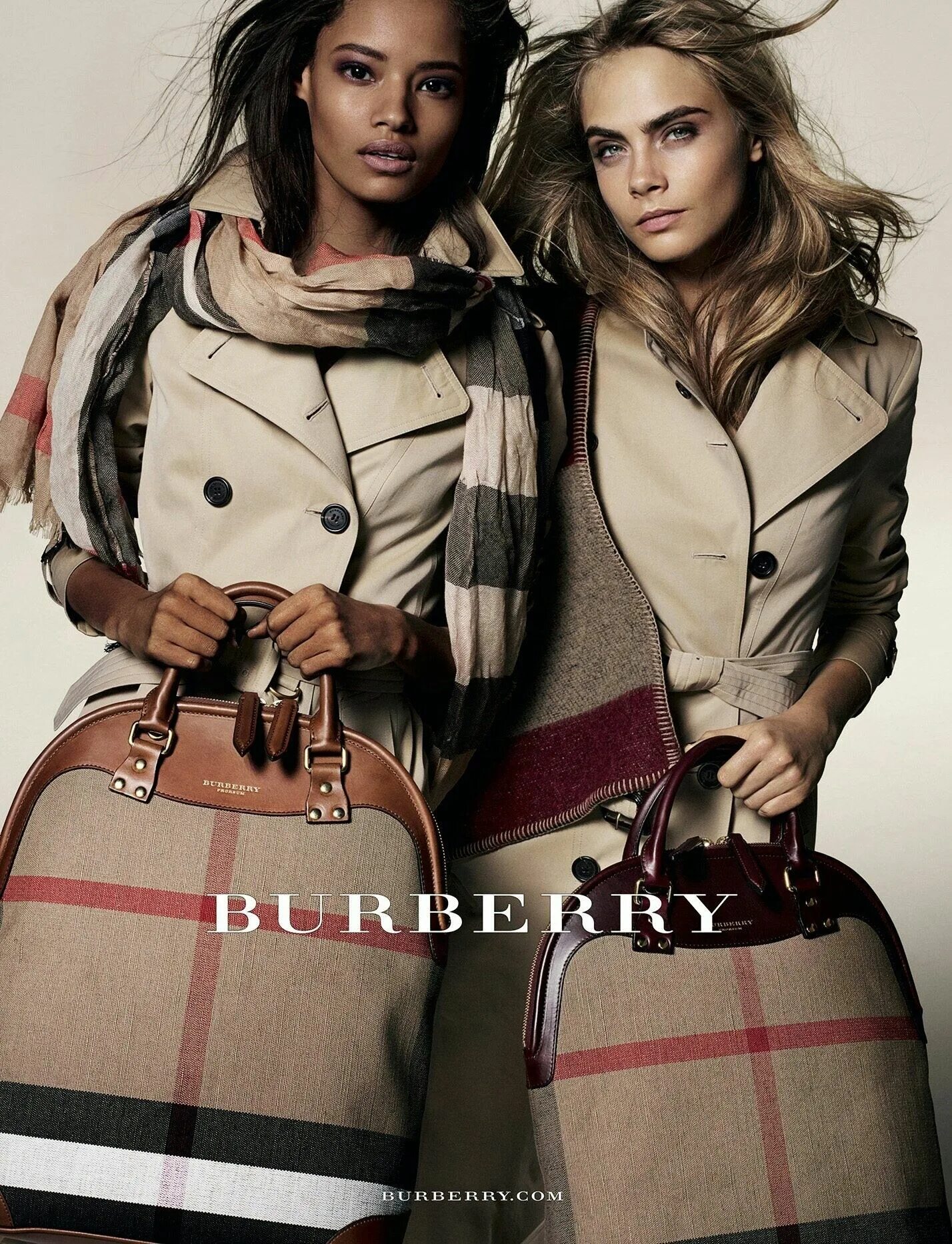 Burberry москва. Burberry Fashion. Барбери Лондон одежда. Клетка бренда Барберри. 5626567 Burberry.