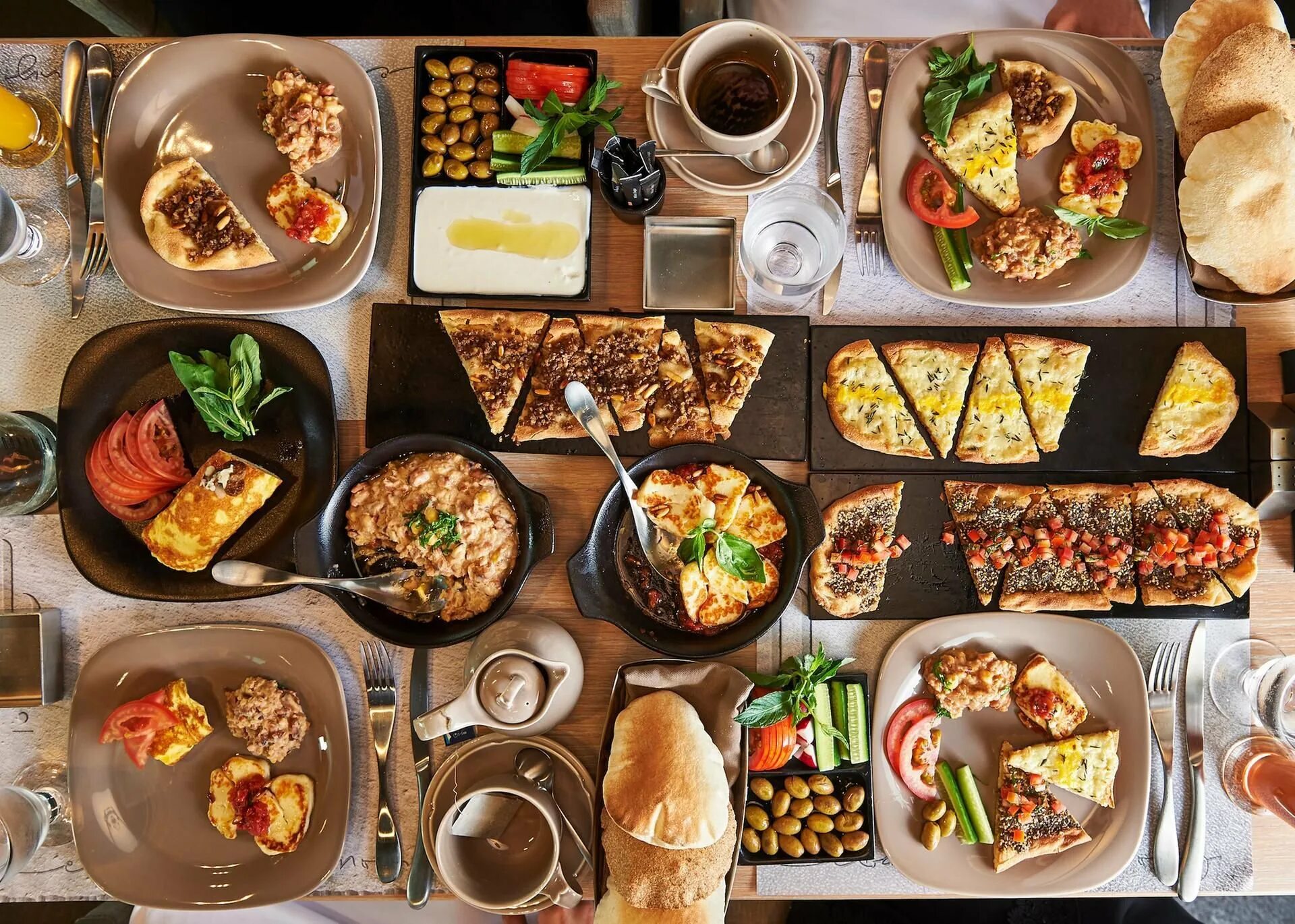 Какое питание в оаэ. Мезе оаэ. ливанское мезе. кухня арабских эмиратов. традиционные блюда оаэ.