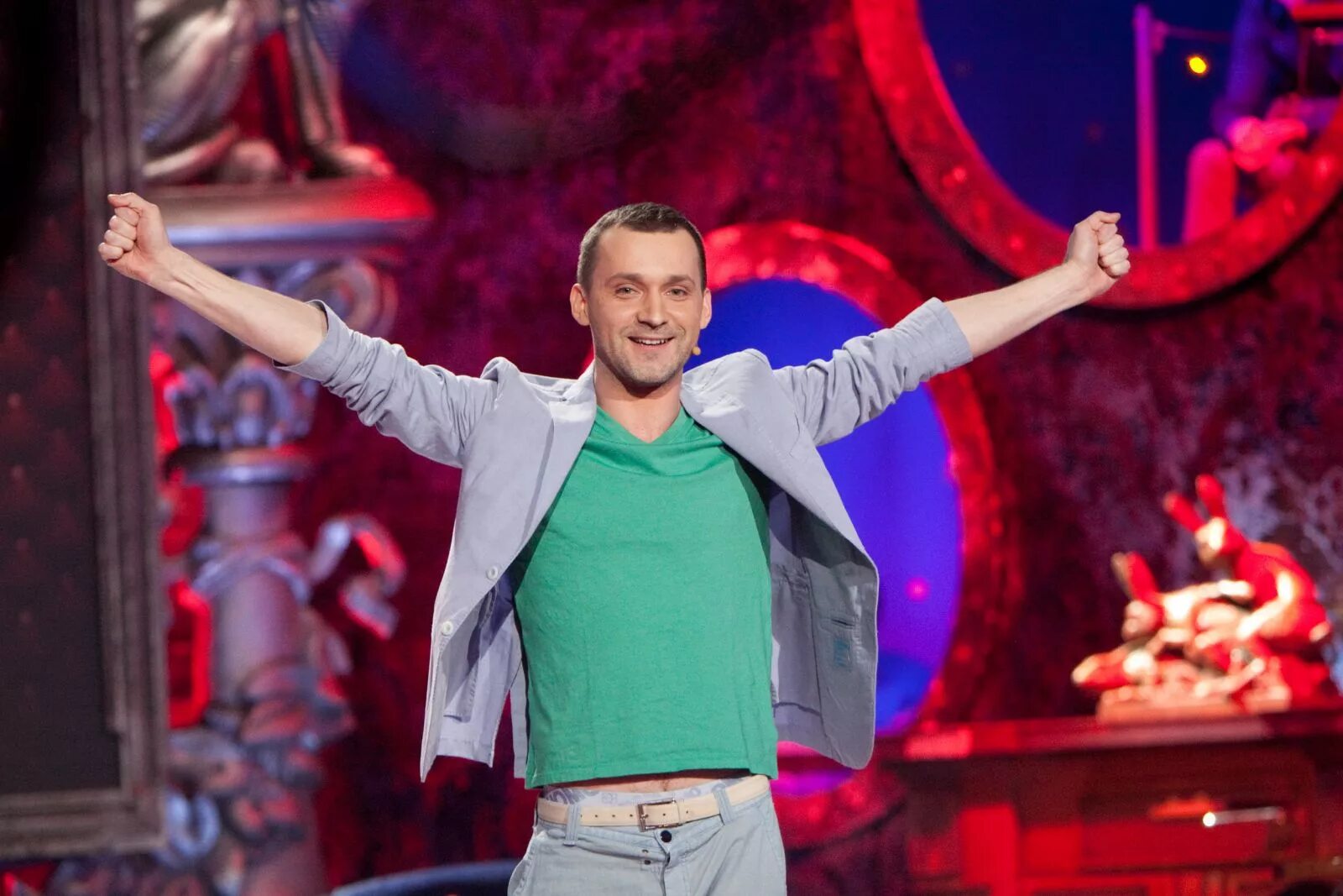 Белый выступление. Concert place руслан белый. Руслан белый воронеж. Руслан белый сейчас 2021. Indicator руслан белый.