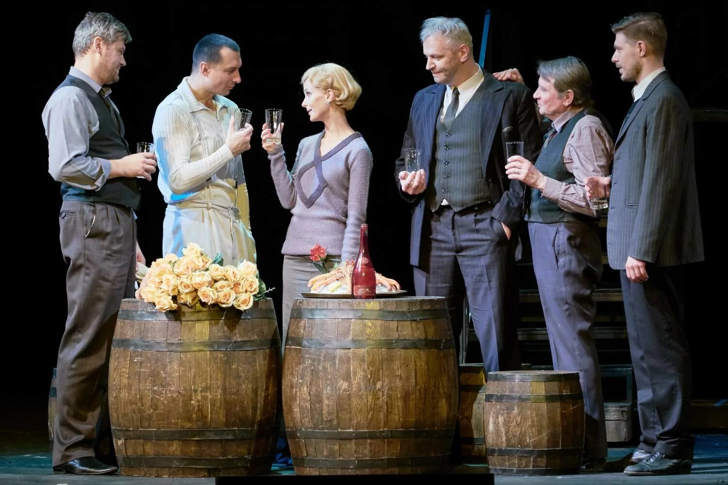 Три товарища современник. Три товарища современник. Роберт локамп отто кестер и готтфрид ленц. Три товарища современник. Три товарища современник.