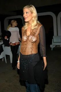 Exclusive Photos of Tori Spelling in the Nude - zipit.pk.