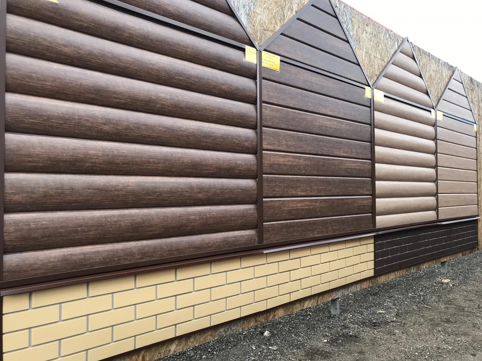 Мехбуд заборы жалюзи. Забор из металлосайдинга евробрус. Металлический сайдинг "одноволновый венец". Металлический сайдинг металлпрофиль забор. Заборы максипласт.