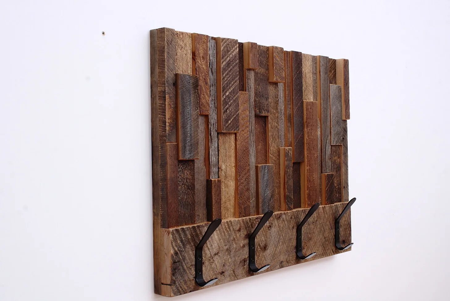 One plank wood. Reclaimed wood floor repair. Wood brick. Reclaimed wood. Деревянный декор на стену.