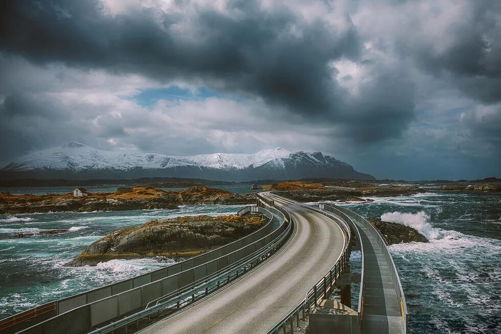 Красивая дорога видео. Дорога Атлантик роуд Норвегия. Мост Атлантик роуд Норвегия. Атлантическая дорога в Норвегии.