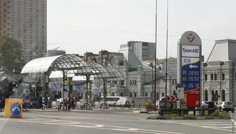 Напротив заправки