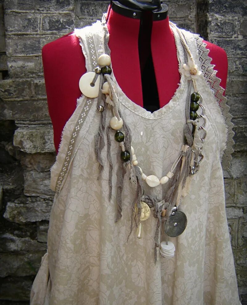 Платье в деревенском стиле. Ирина лебедева мастер бохо. Пошив платья бохо. Платье бохо. Платье бохо.