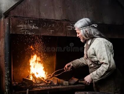 Идет кузнец
