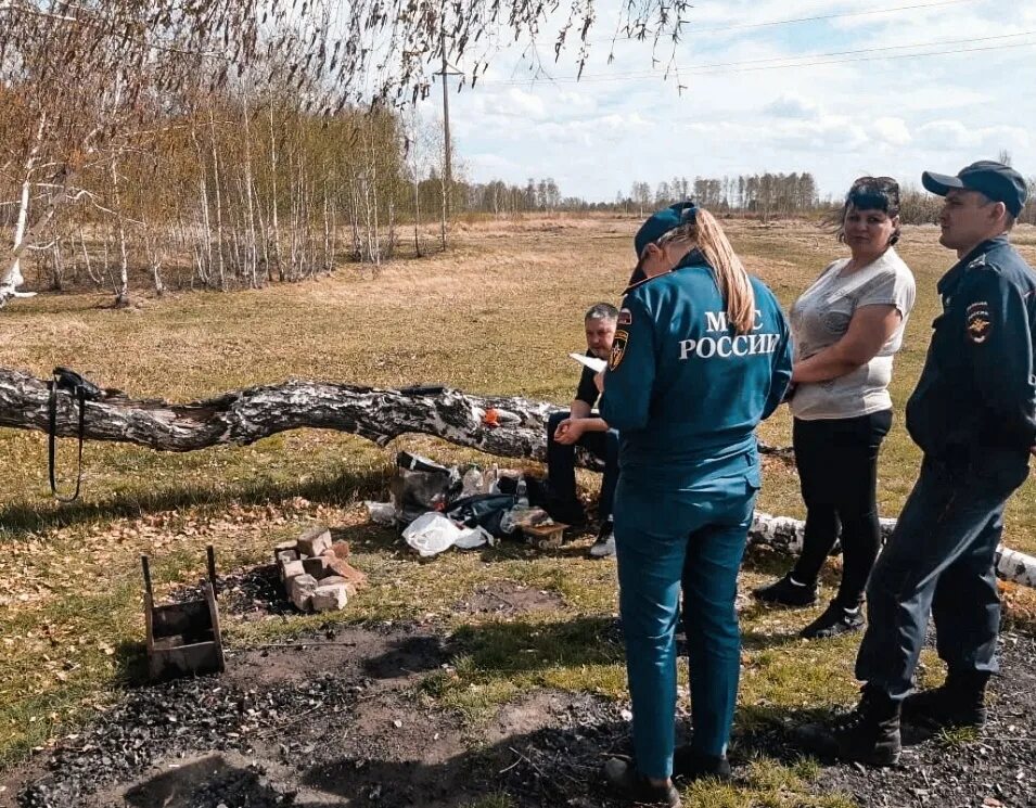 Штраф за жарку шашлыка в неположенном месте. Штраф за шашлыки на природе. штраф за шашлыки в парке. наказание за шашлыки и на оопт. шашлык на газете.